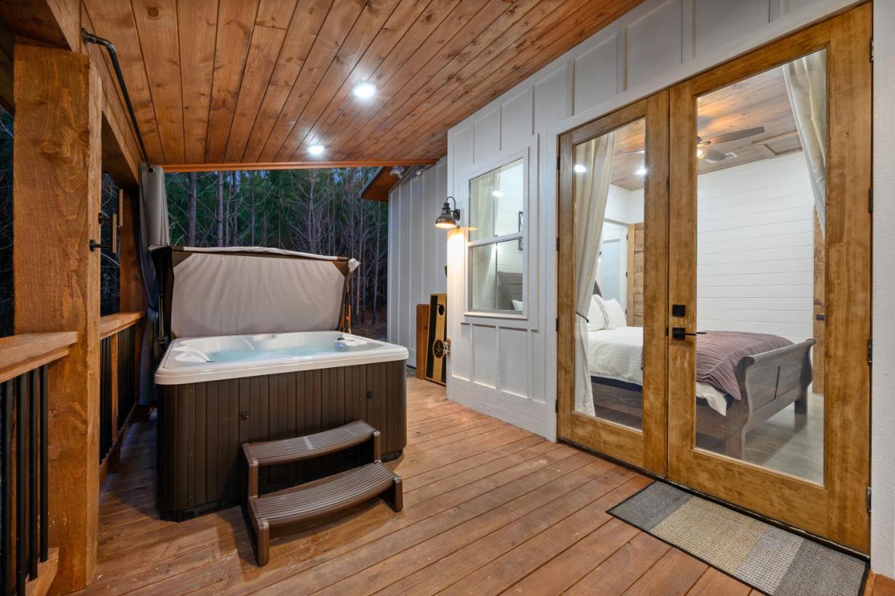 فيلا Bella Luna Cabin - Cozy Farmhouse Cabin, Private Deck, Swing Set, Fire Pit, Hot Tub بروكن بو المظهر الخارجي الصورة
